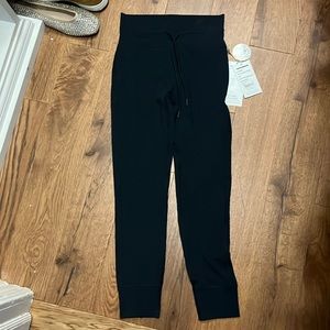 Vuori daily legging size small ink NWT